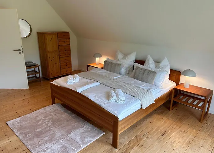 Jung アパート ツュルピッヒ